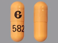 Pill with imprint G 582, orange, capsule, 19 mm (Fenofibrate 200 mg)