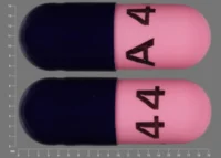 Pill with imprint A44, blue & pink, capsule, 19 mm (Amoxicillin 250 mg)