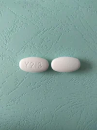 Pill with imprint Y213, white, capsule, 19 mm (Acyclovir 800 mg)