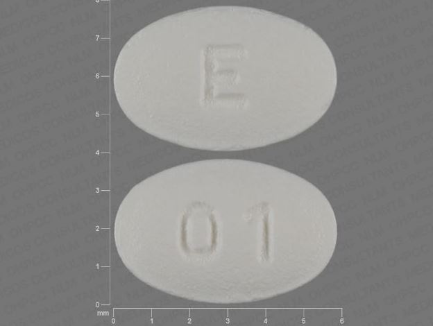 Pill with imprint E 01, white, oval, 6 mm (Carvedilol 3.125 mg)