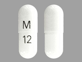 Pill with imprint M 12, white, capsule, 16 mm (Celecoxib 100 mg)