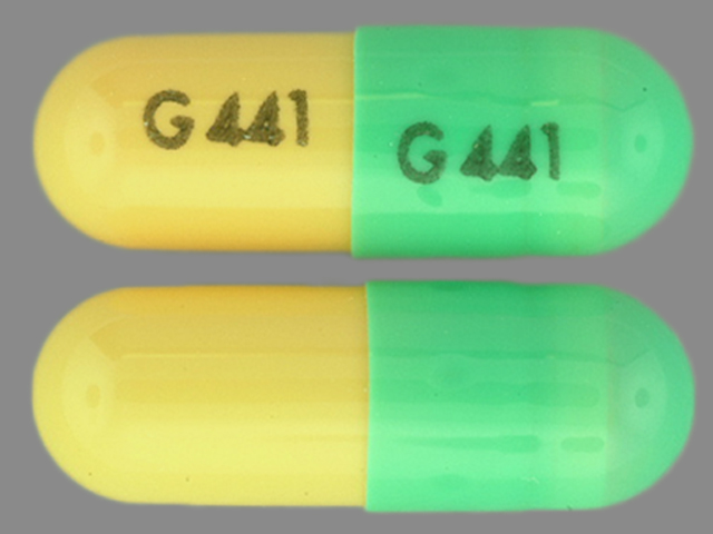 Pill with imprint G441, green & yellow, capsule, 16 mm (Dantrolene Sodium 25 mg)