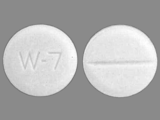 Pill with imprint W 7, white, round, 8 mm (Captopril 12.5 mg)